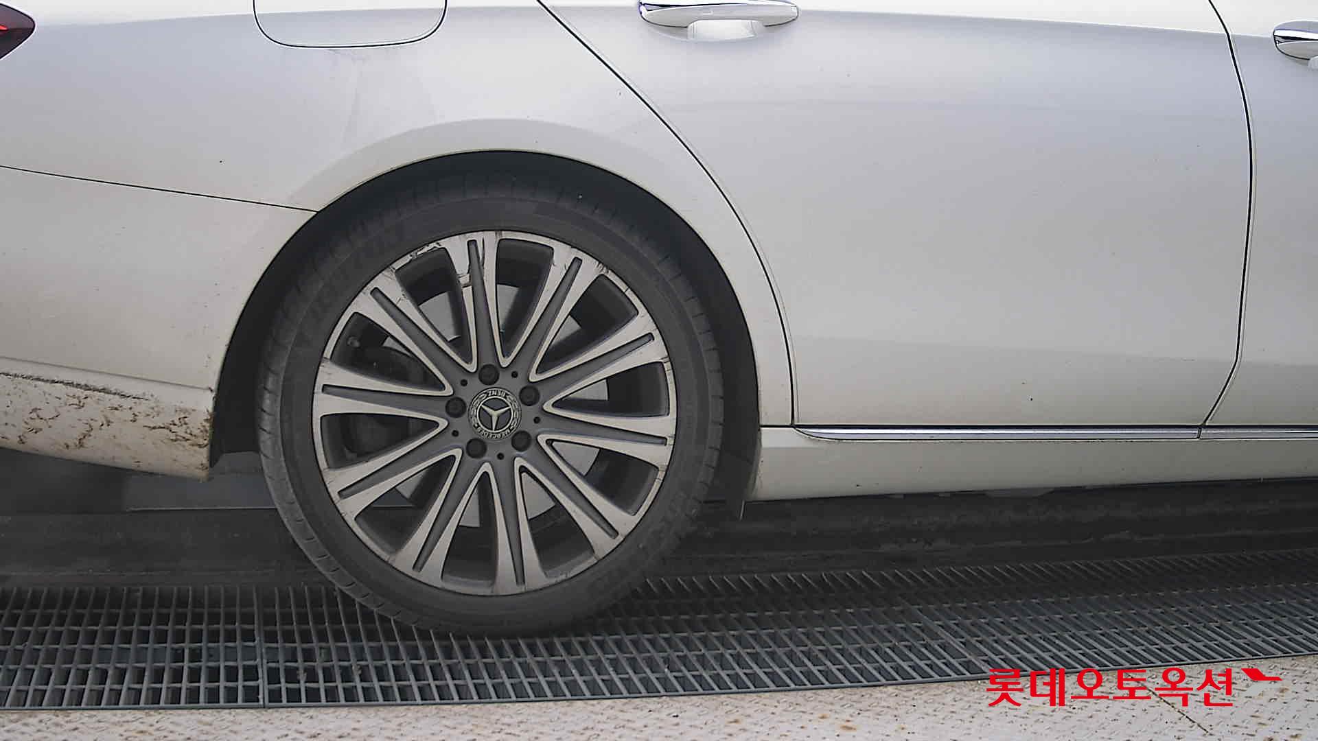 Mercedes-Benz Mercedes-Benz E450 4MATIC id 3441832 из Кореи 24