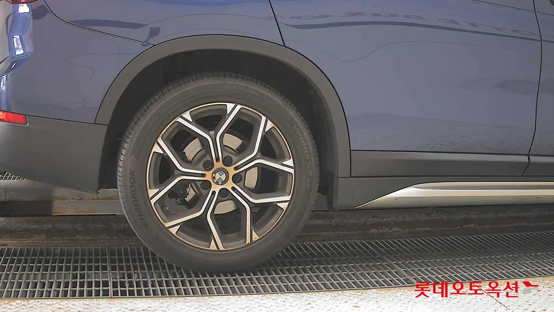 BMW  X1 xDrive18d id 3441830 из Кореи 24