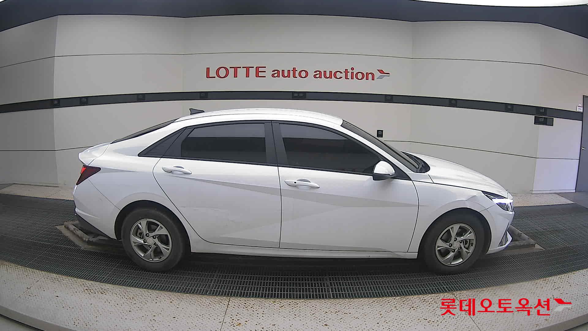 Hyundai Avante 2023 Polar White из Кореи, фото 3