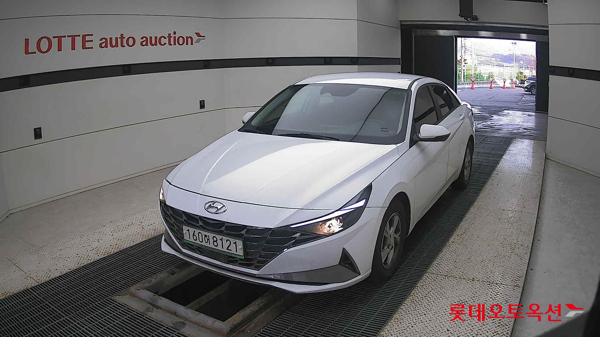 Hyundai Avante 2021 Polar White из Кореи