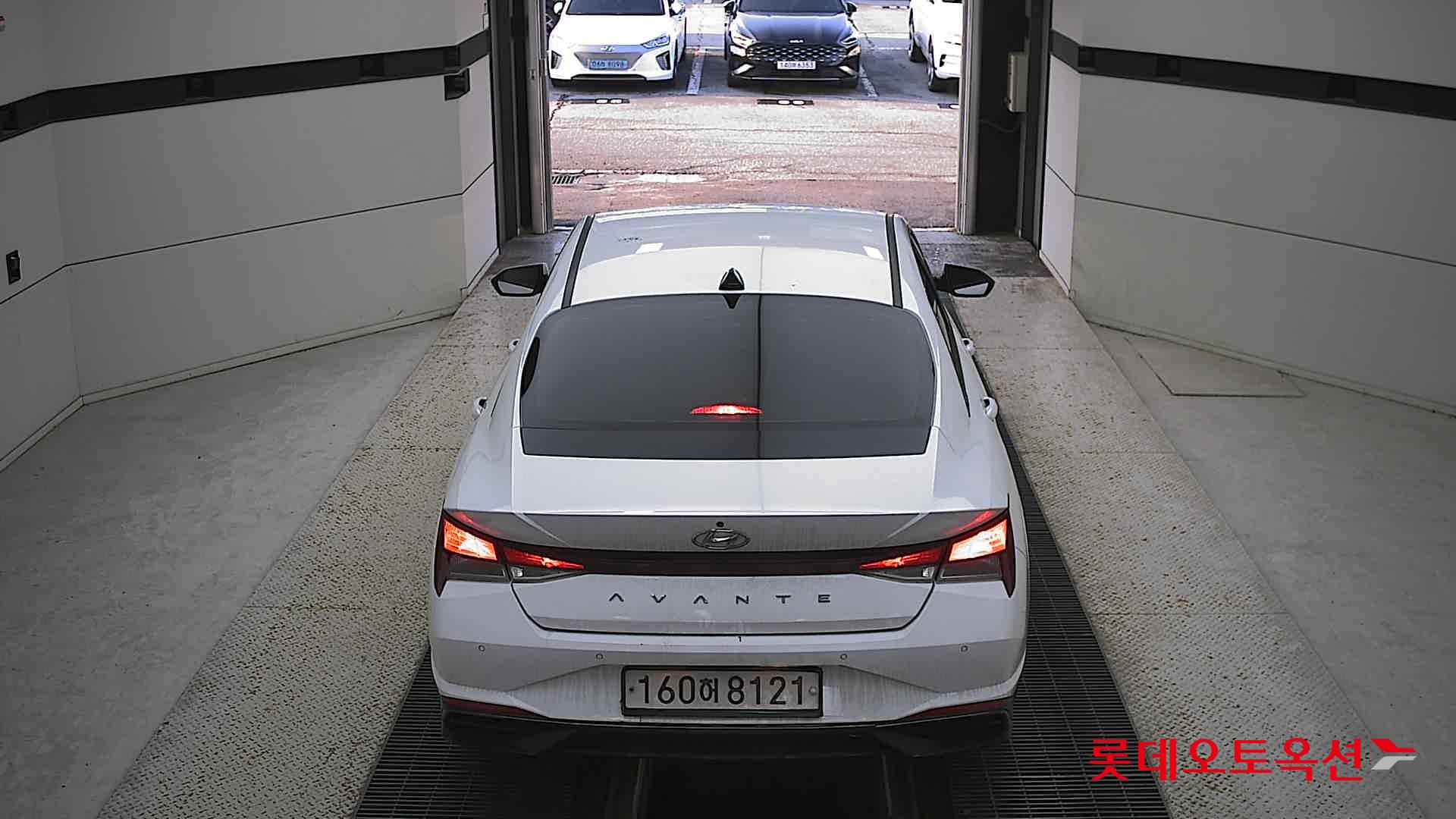 Hyundai Avante 2021 Polar White из Кореи, фото 5