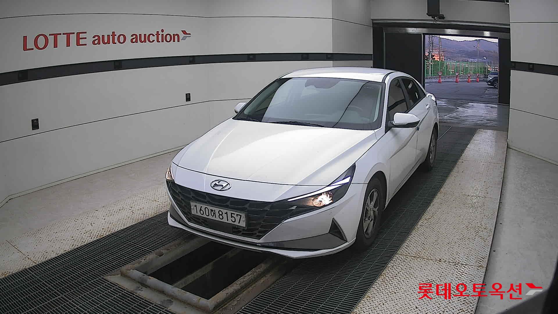 Hyundai Avante 2021 Polar White из Кореи