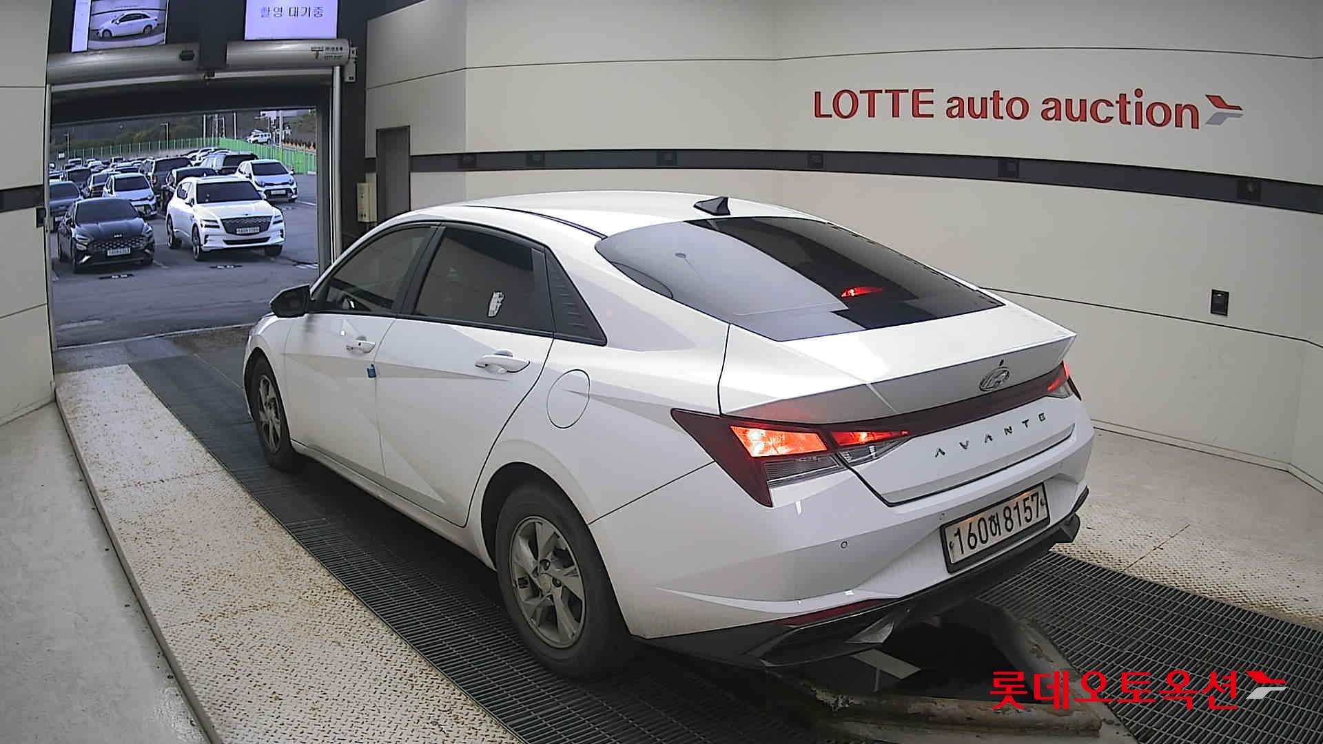 Hyundai Avante 2021 Polar White из Кореи, фото 6