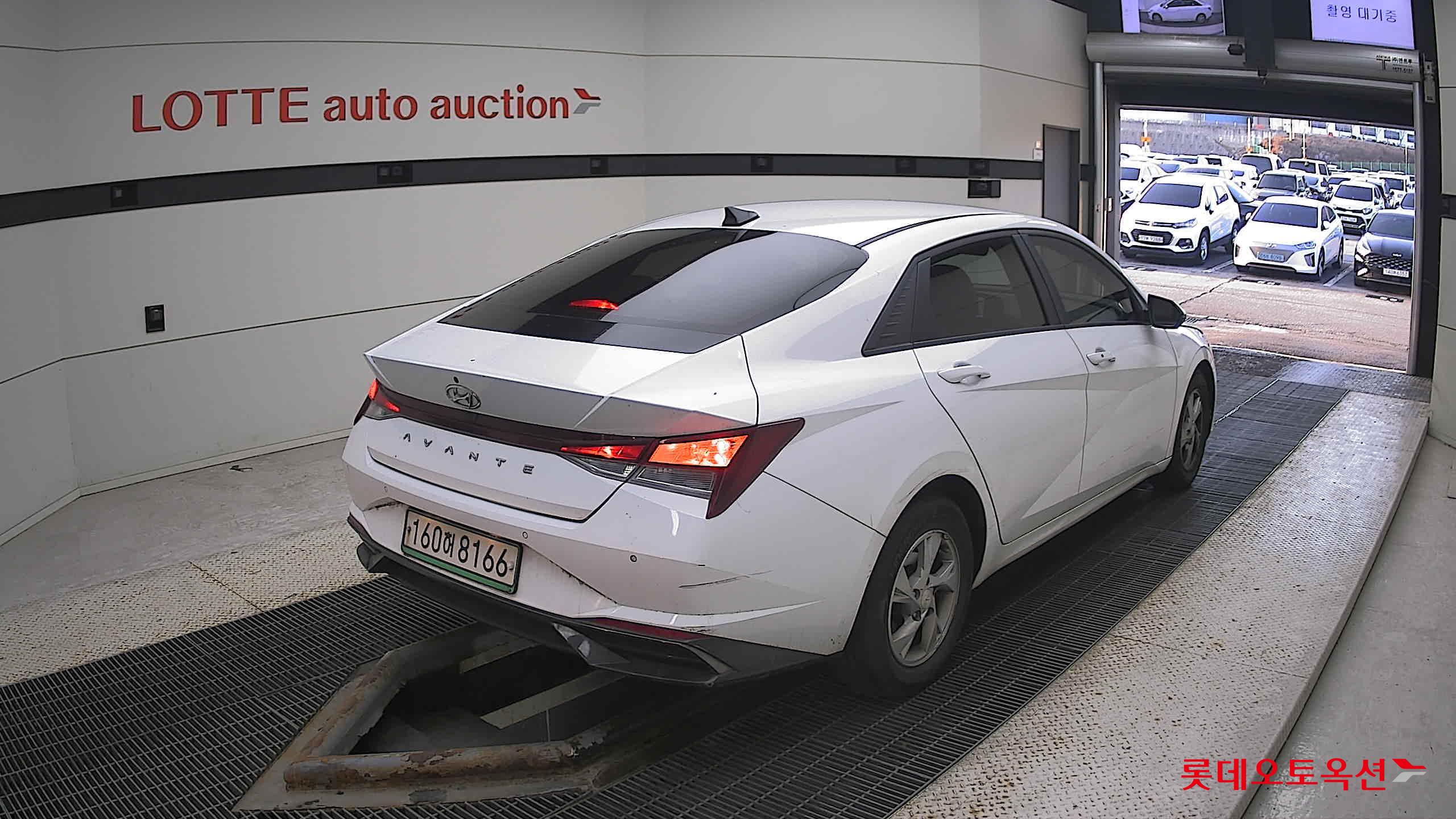 Hyundai Avante 2021 Polar White из Кореи, фото 4