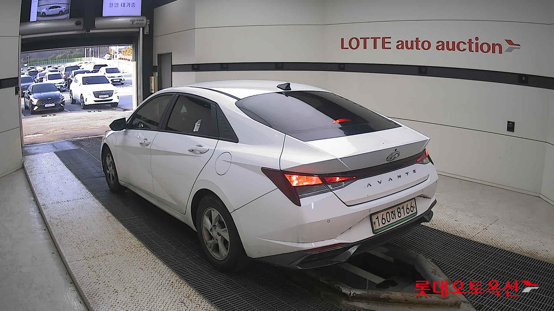 Hyundai Avante 2021 Polar White из Кореи, фото 6