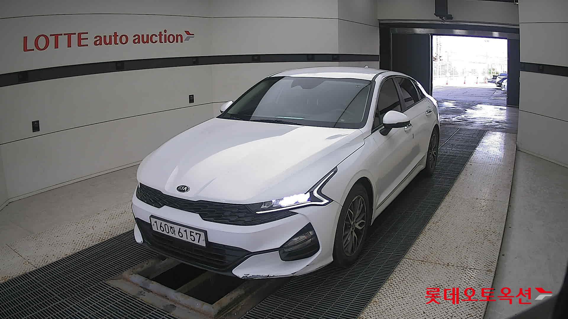 Kia K5 2021 Snow White Pearl (optional) из Кореи