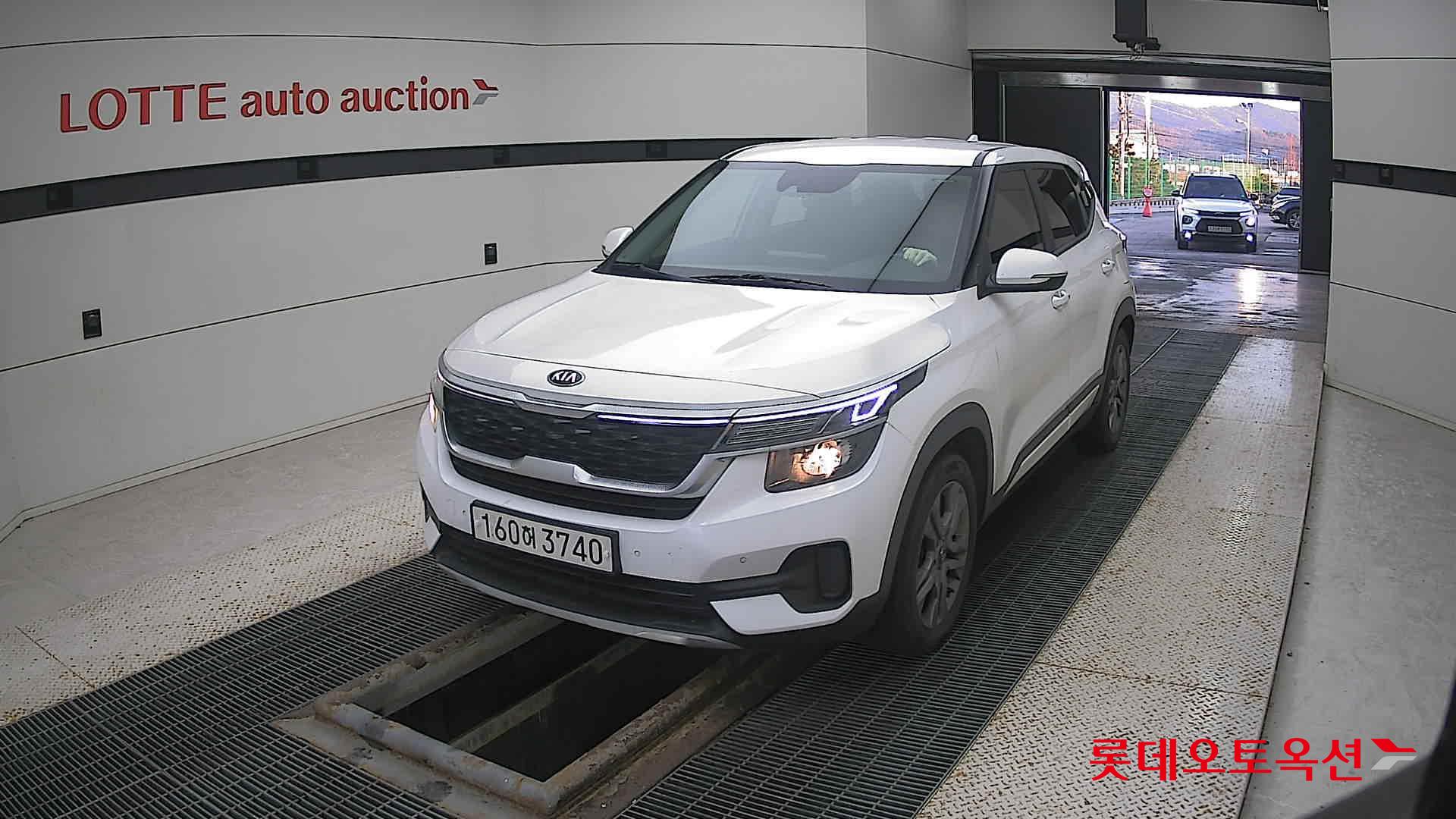 Kia Seltos 2022 Snow White Pearl из Кореи