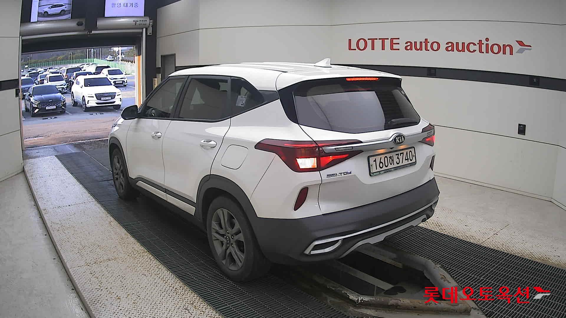 Kia Seltos 2022 Snow White Pearl из Кореи, фото 6