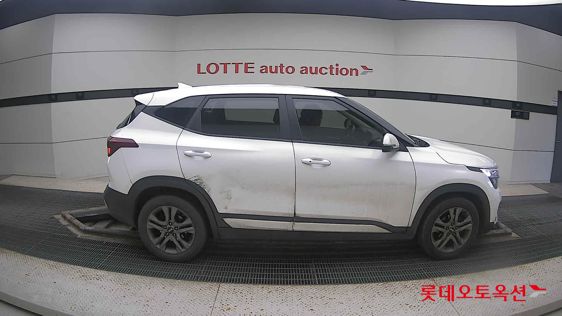 Kia Seltos 2022 Snow White Pearl из Кореи, фото 3