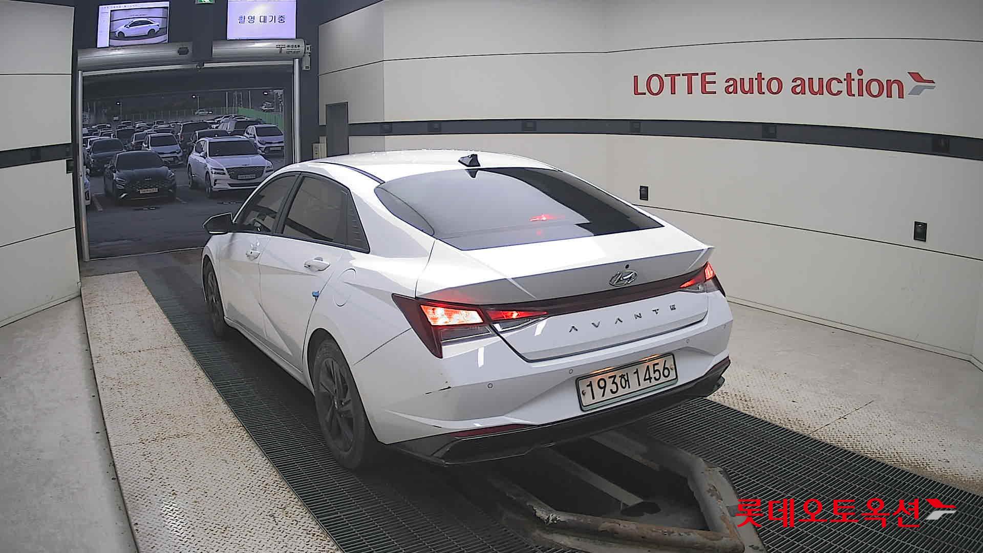 Hyundai Avante Hybrid id 3471628 из Кореи 9