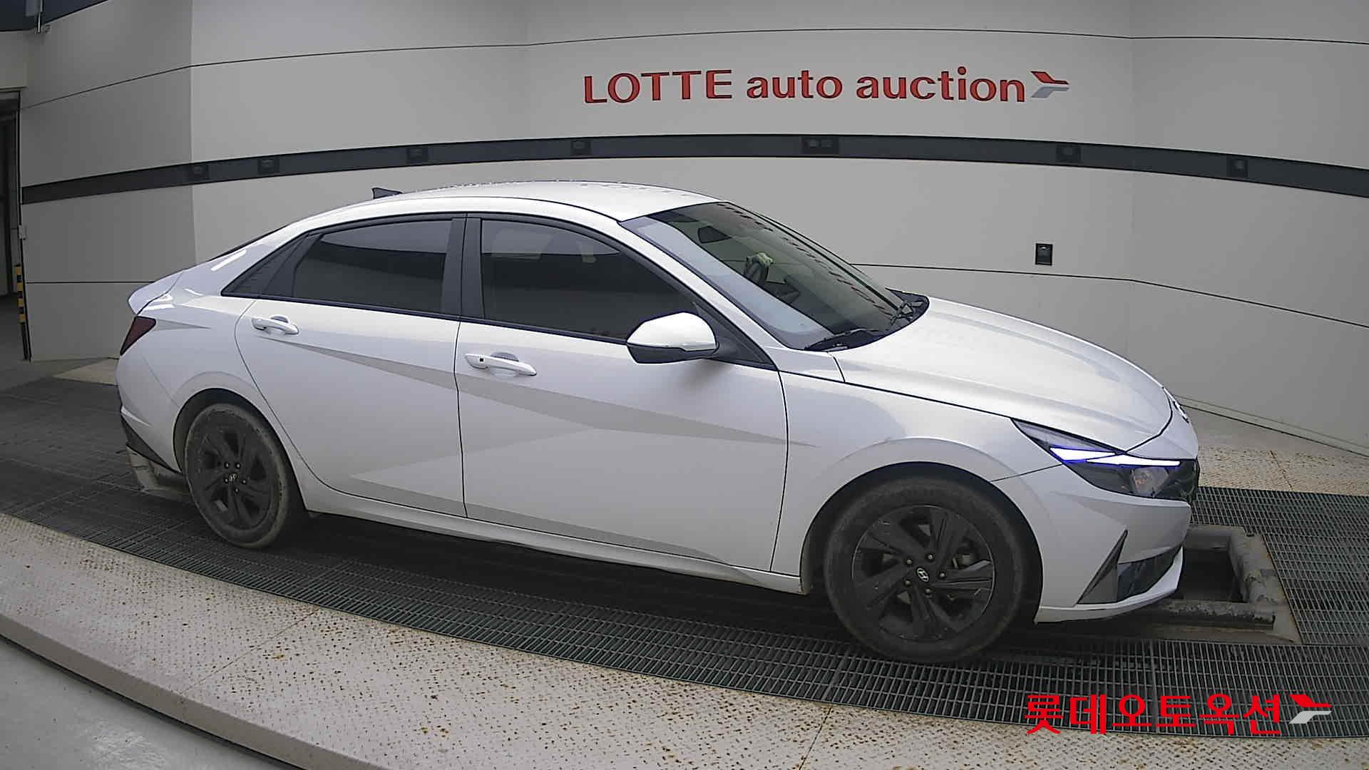 Hyundai Avante Hybrid id 3471628 из Кореи 17