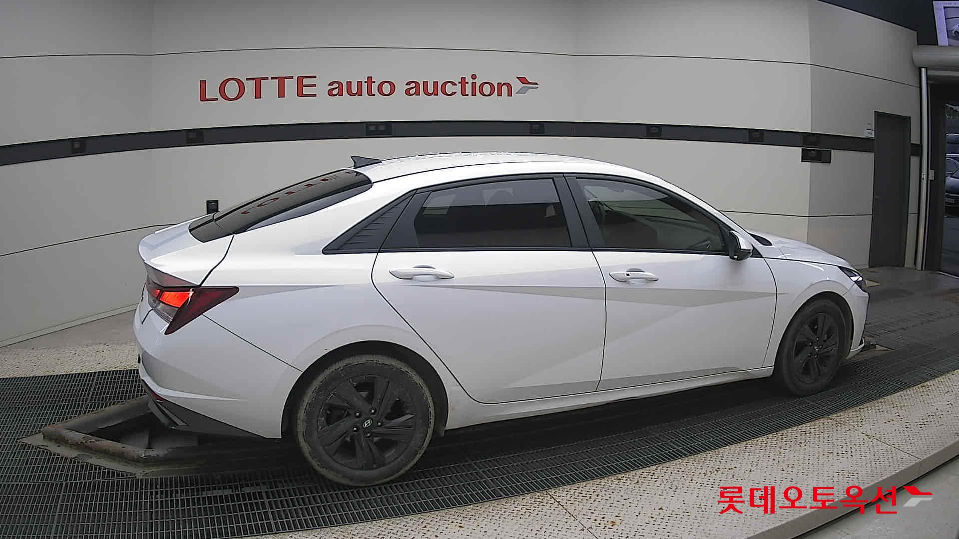 Hyundai Avante Hybrid id 3471628 из Кореи 18