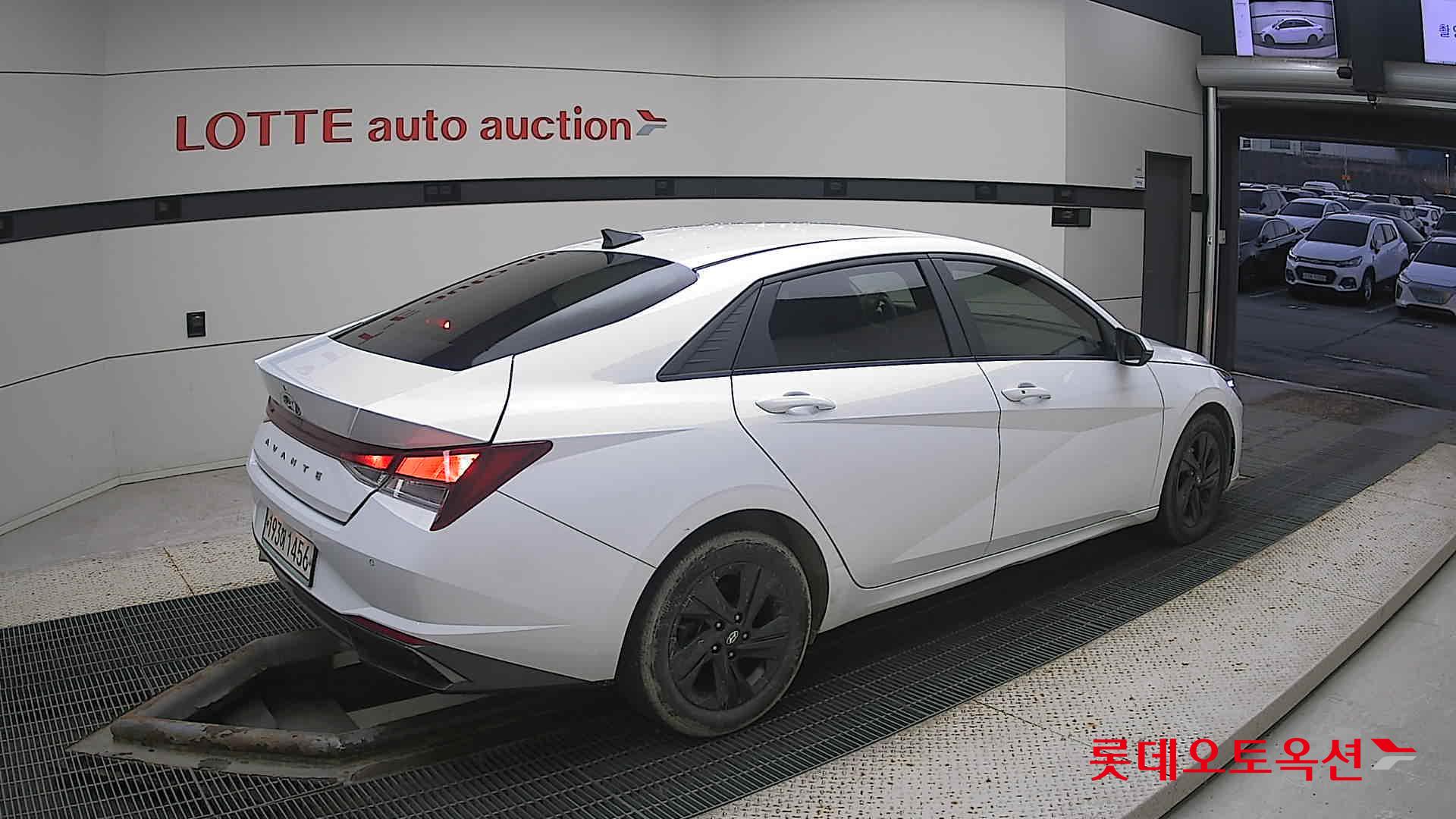 Hyundai Avante Hybrid id 3471628 из Кореи 19