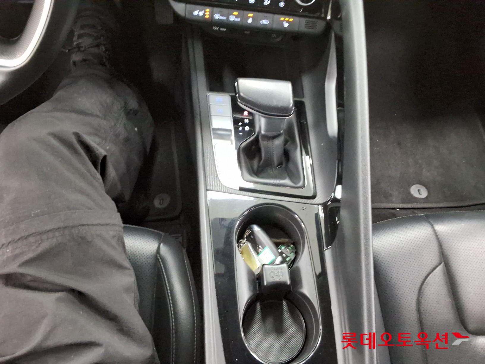 Hyundai Avante Hybrid id 3471628 из Кореи 31