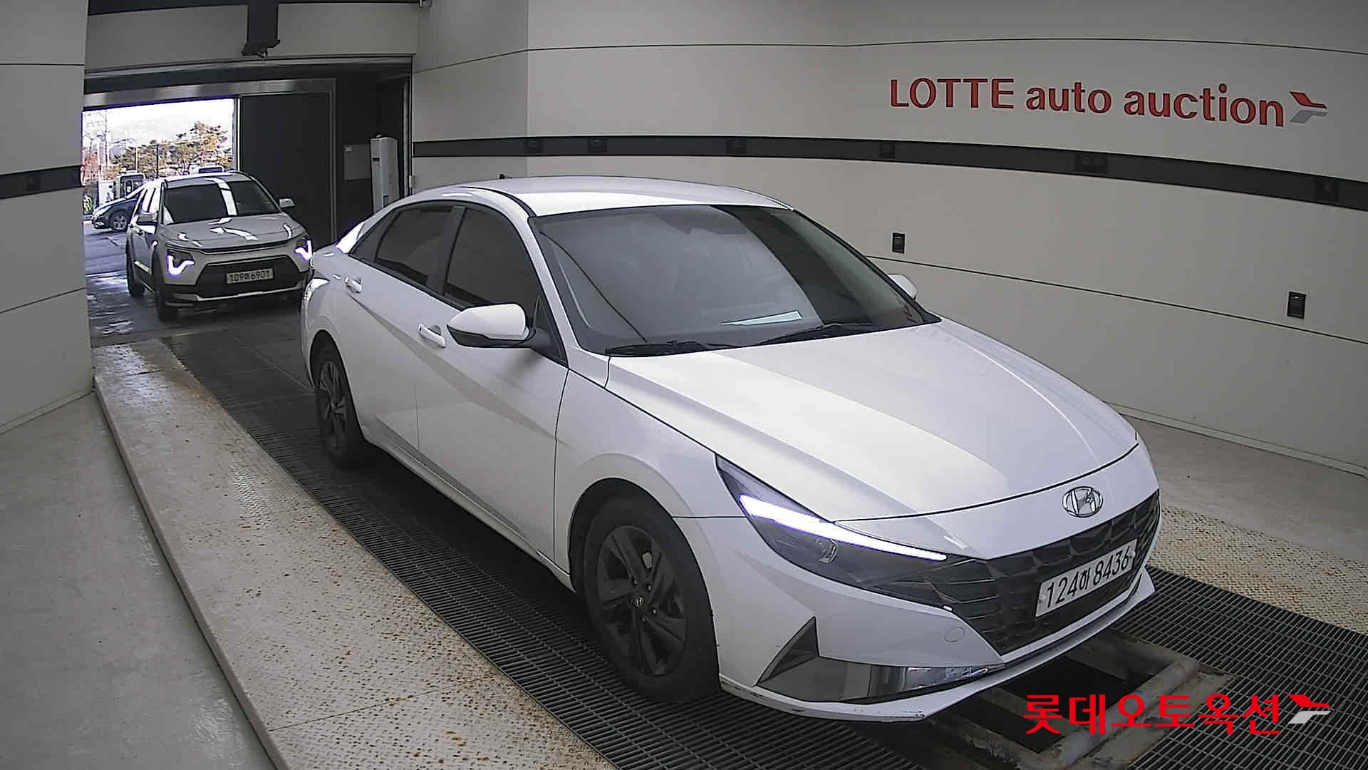 Hyundai Avante Hybrid 2022 Polar White из Кореи, фото 2