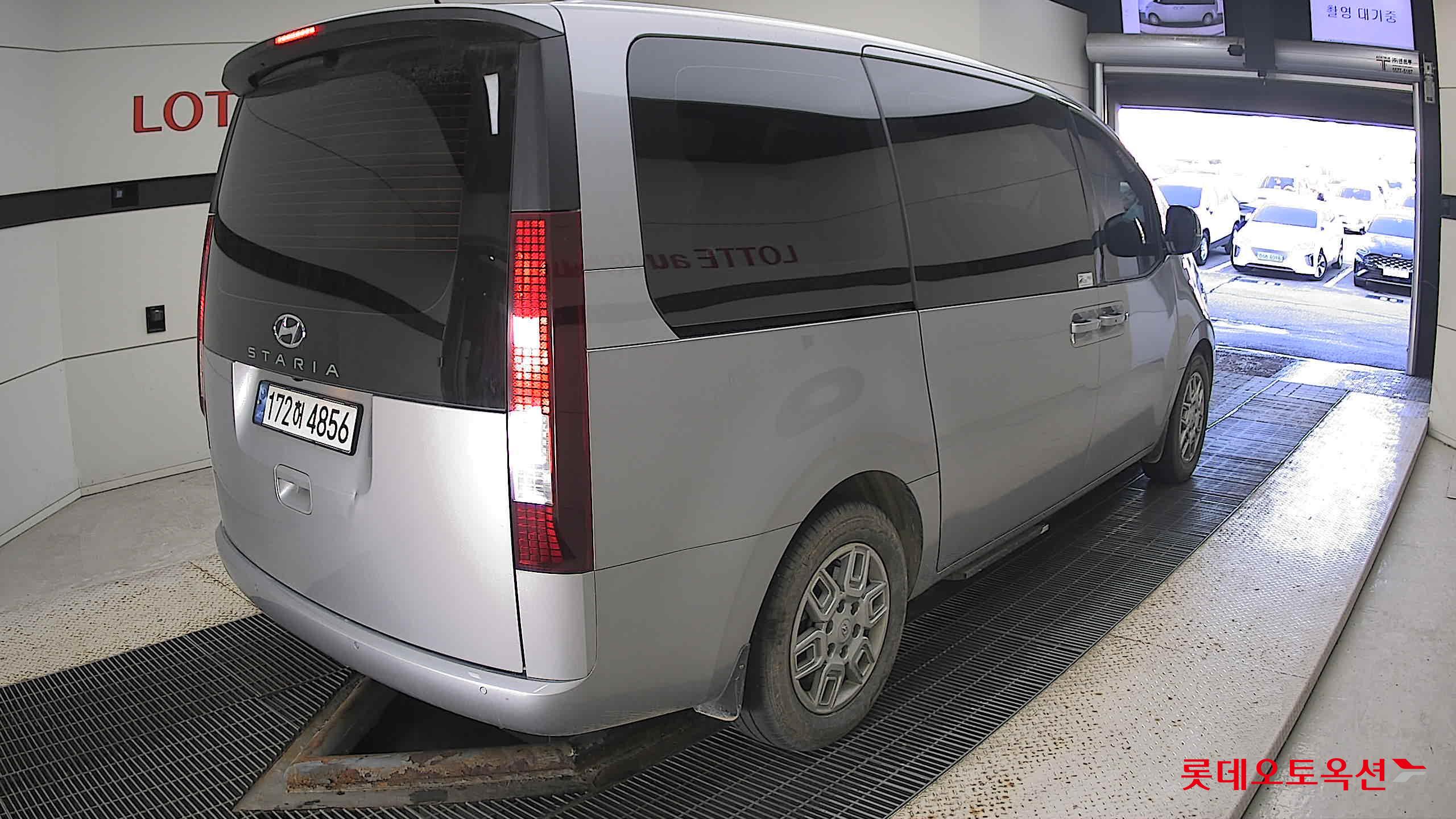 Hyundai Staria 2023 Shimmering Silver Metallic из Кореи, фото 4