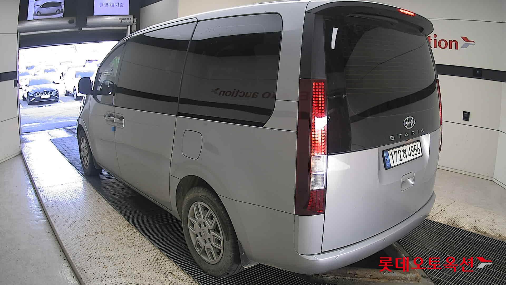 Hyundai Staria 2023 Shimmering Silver Metallic из Кореи, фото 6