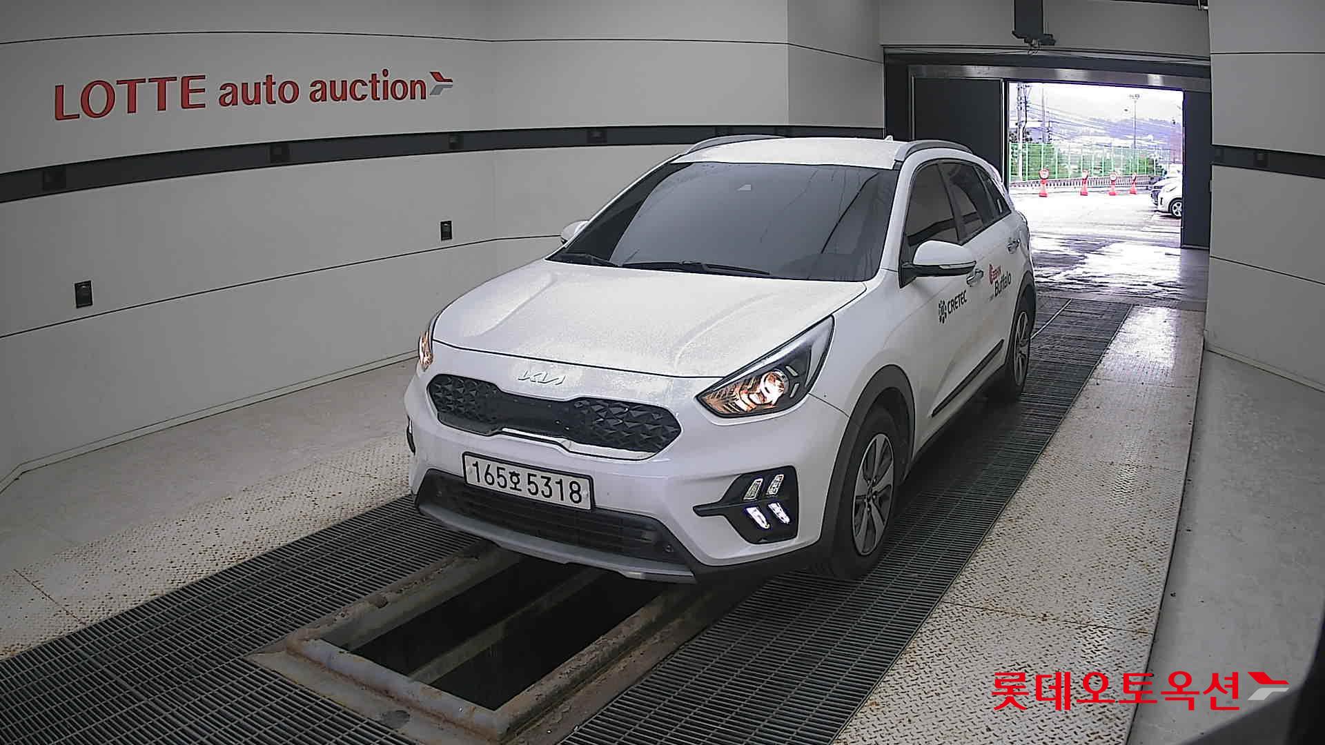 Kia Niro Hybrid 2022 Snow White Pearl (optional) из Кореи