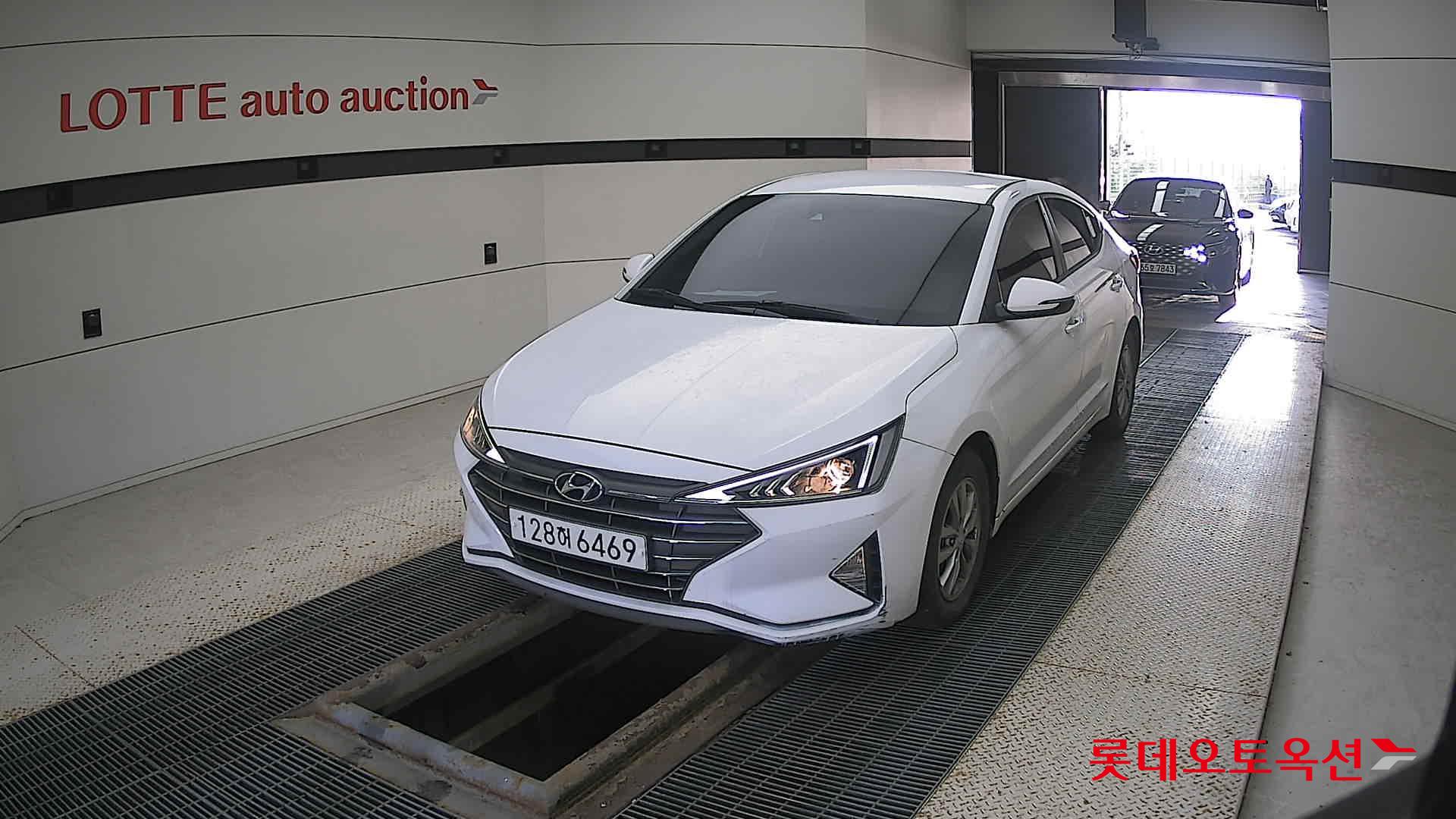 Hyundai Avante 2020 Polar White из Кореи