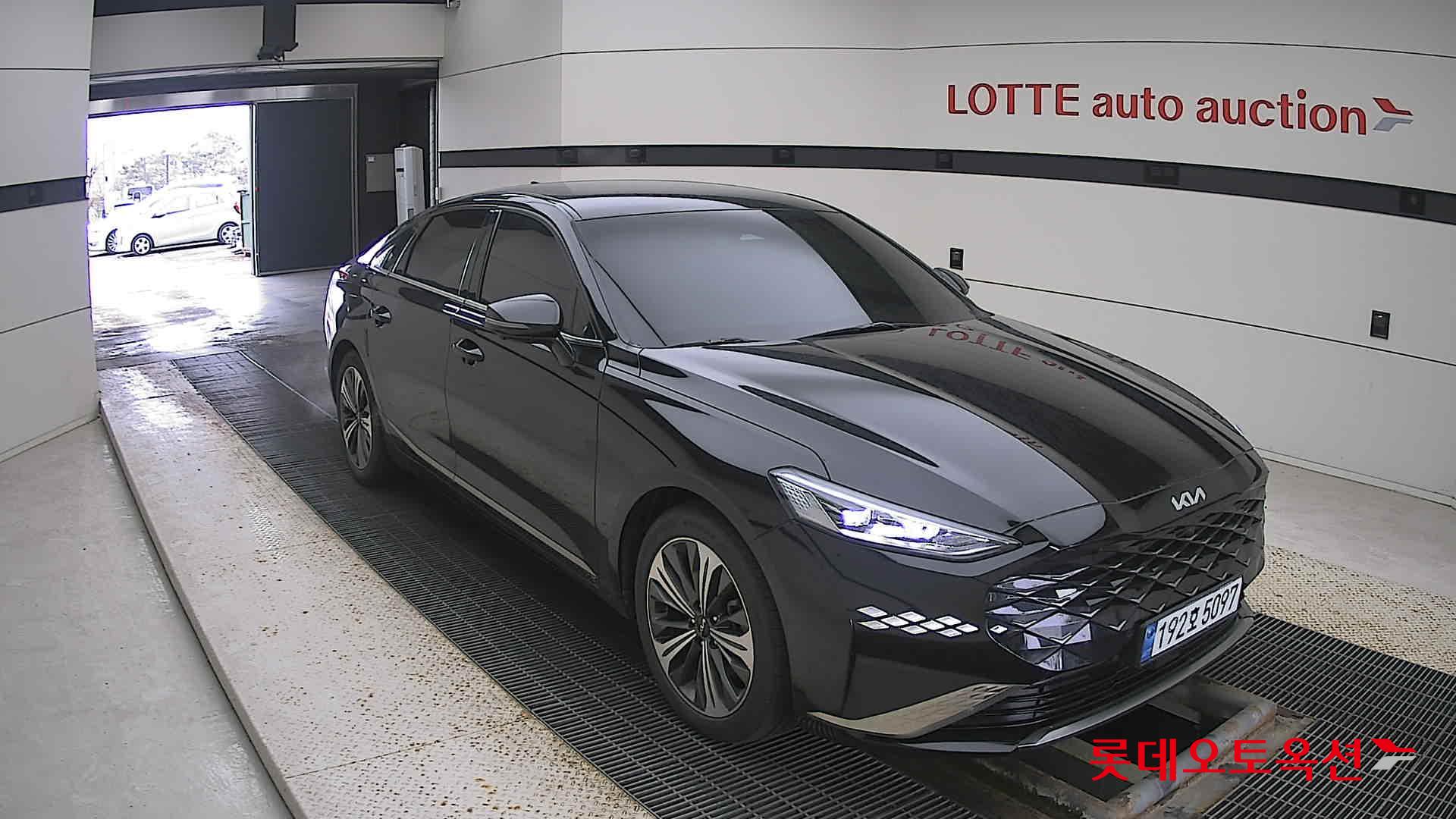 Kia K8 Hybrid 2023 Aurora Black Pearl из Кореи, фото 2