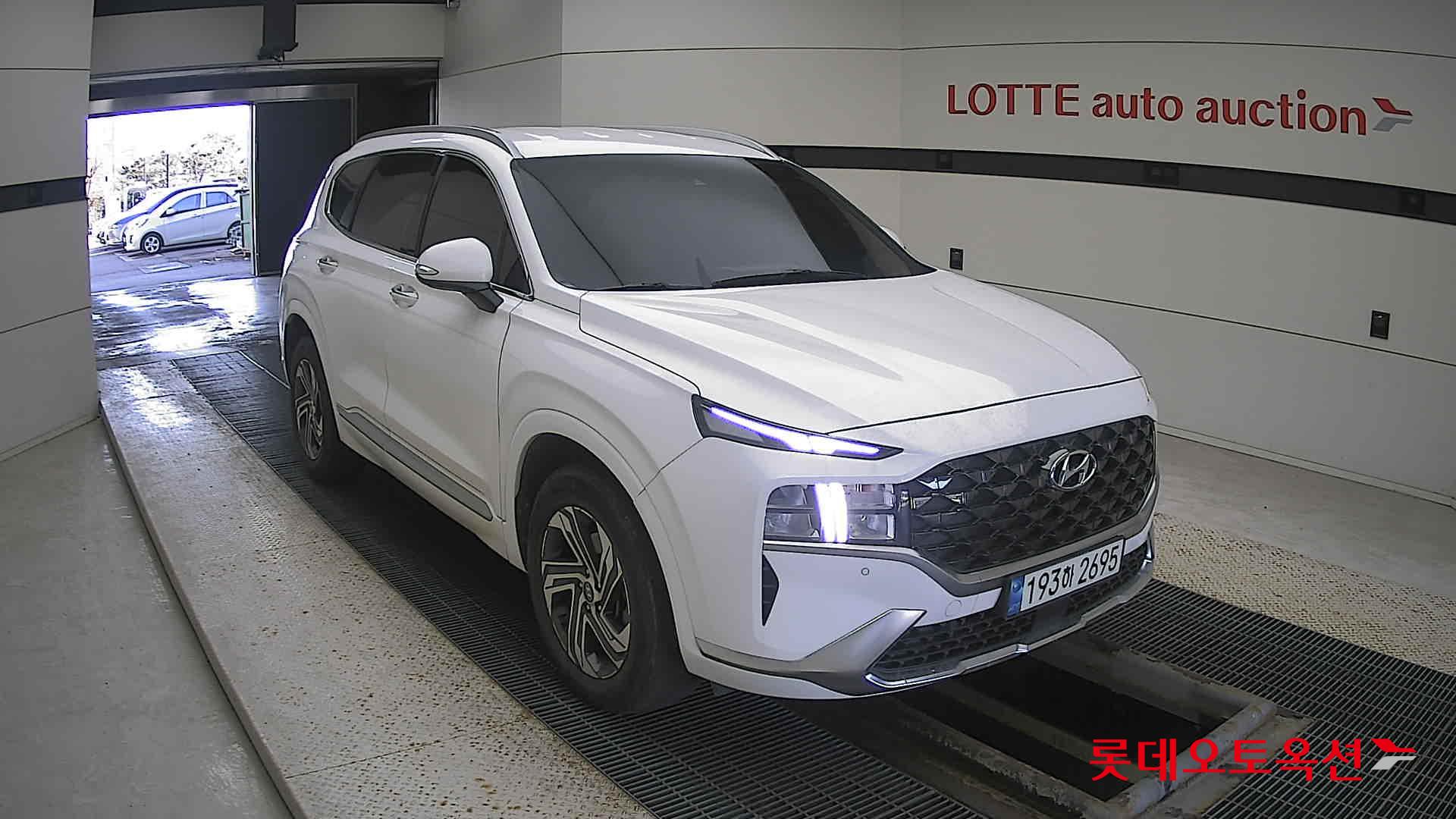 Hyundai Santa Fe 2022 Creamy White Pearl (optional) из Кореи, фото 2