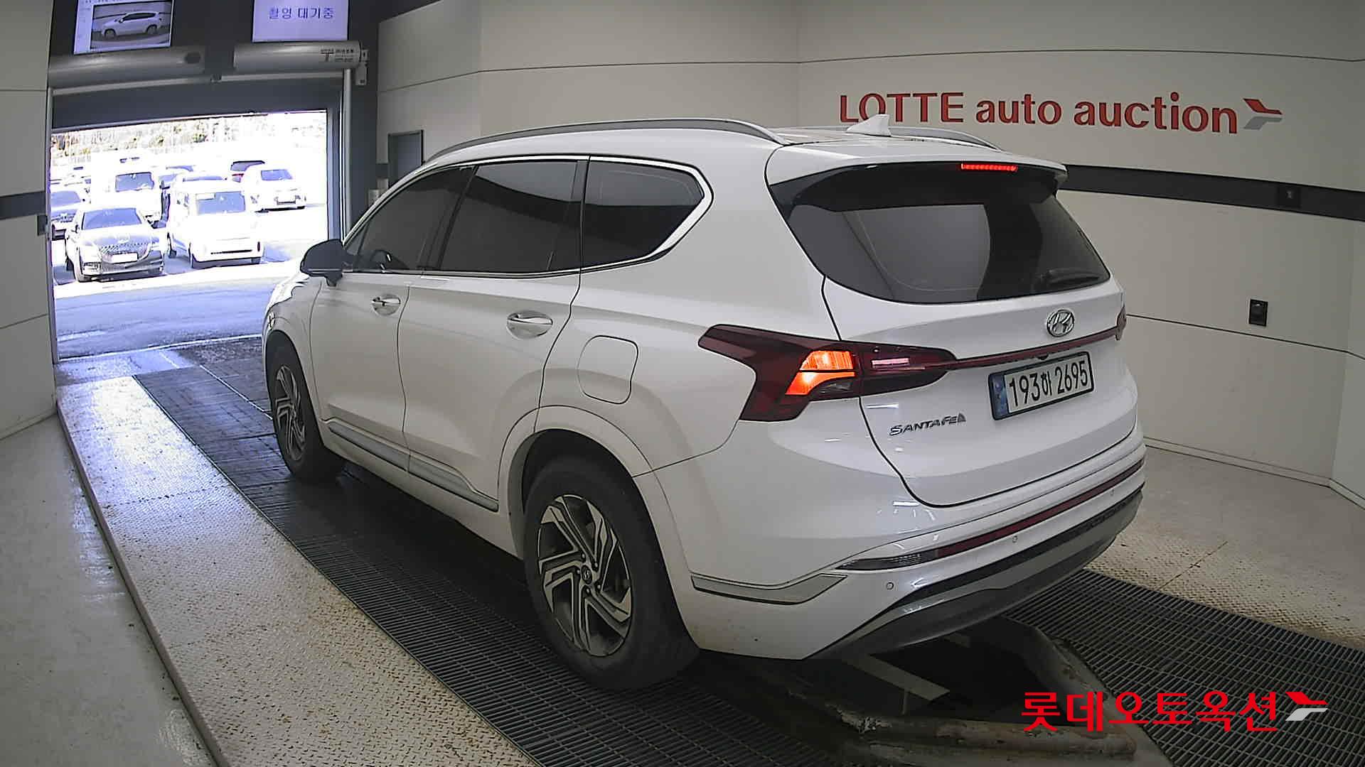 Hyundai Santa Fe 2022 Creamy White Pearl (optional) из Кореи, фото 6