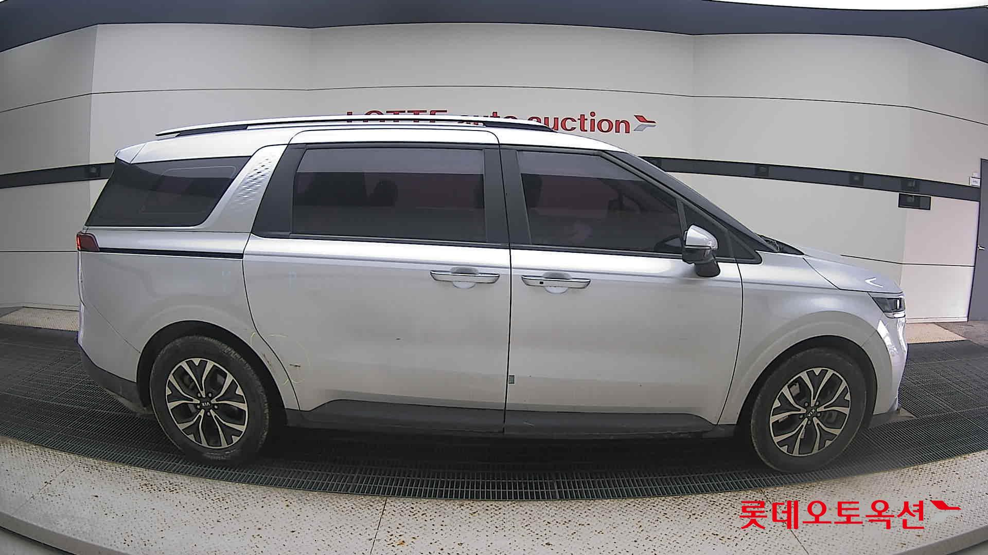 Kia Carnival 2021 Silky Silver из Кореи, фото 3