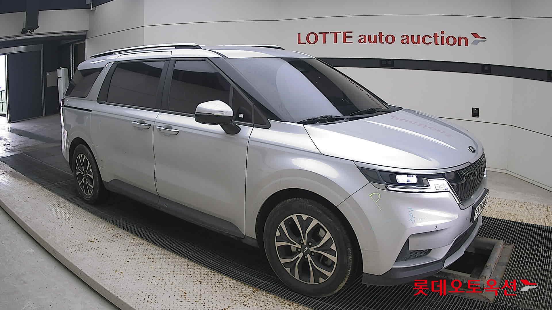 Kia Carnival id 3471550 из Кореи 16