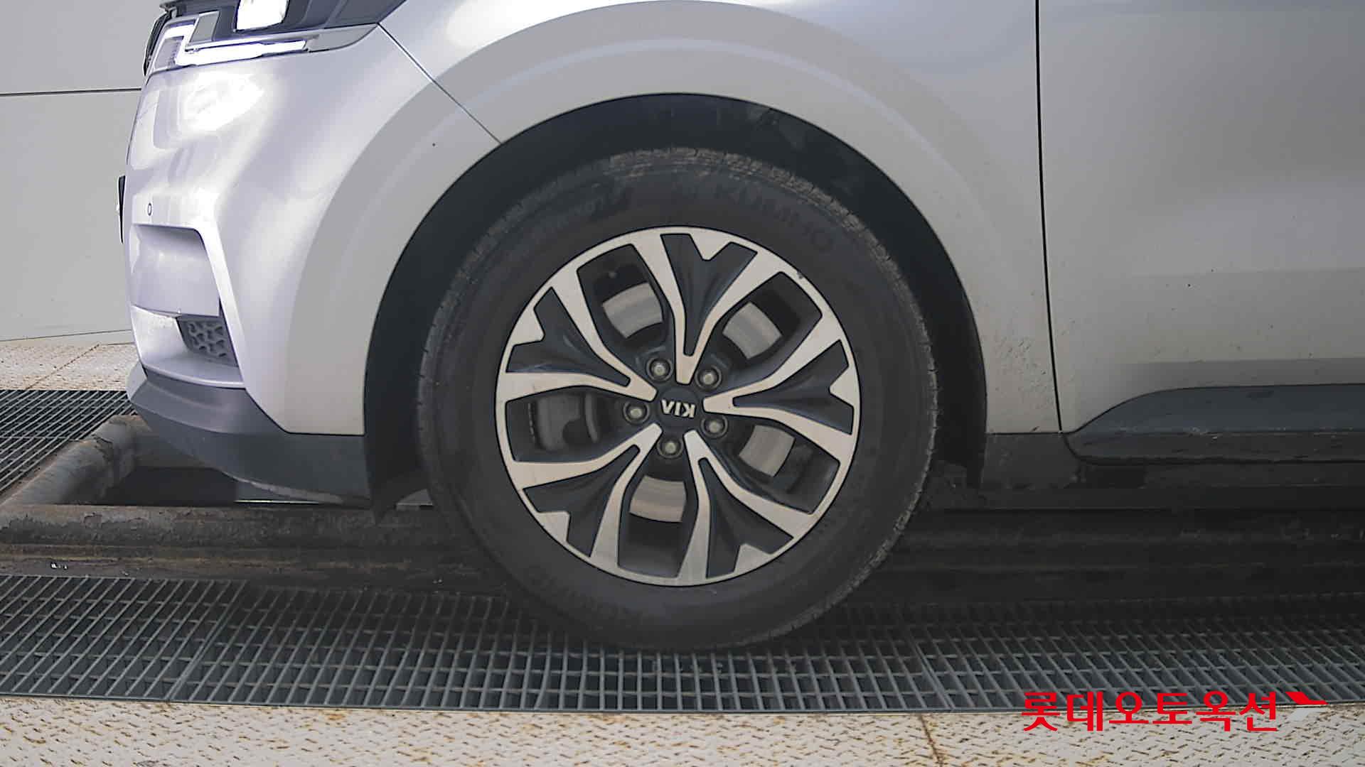 Kia Carnival id 3471550 из Кореи 21