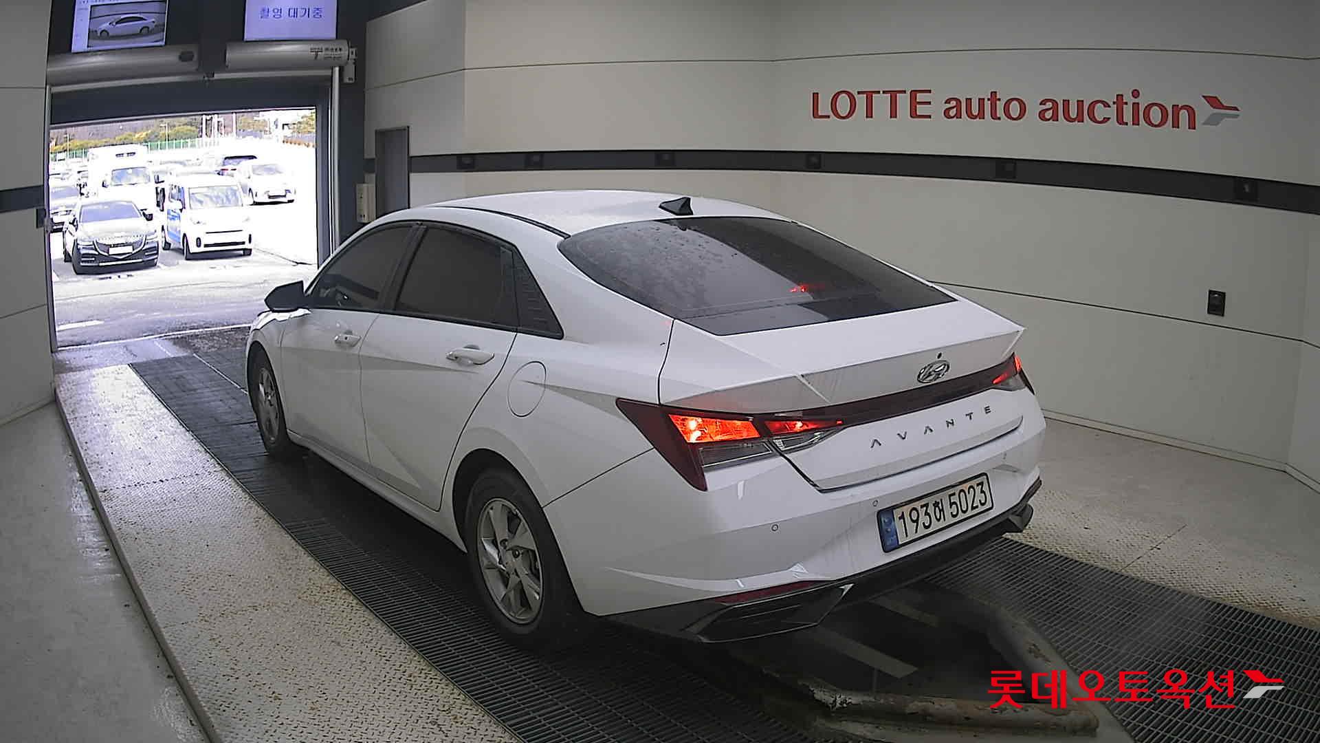 Hyundai Avante 2023 Polar White из Кореи, фото 6