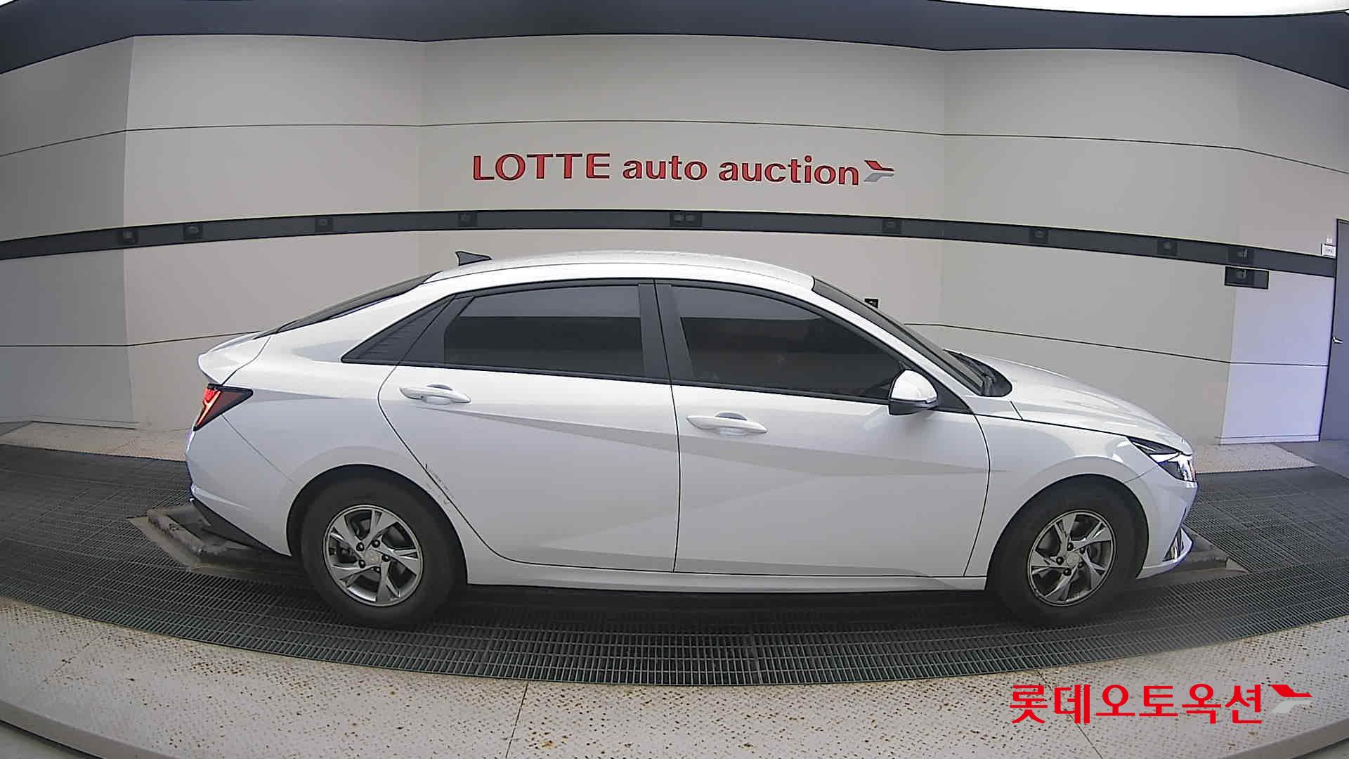 Hyundai Avante 2022 Polar White из Кореи, фото 3