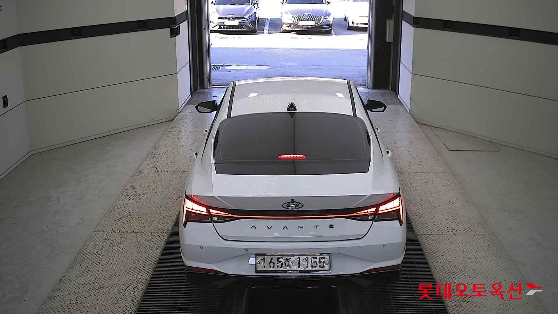 Hyundai Avante 2022 Polar White из Кореи, фото 5