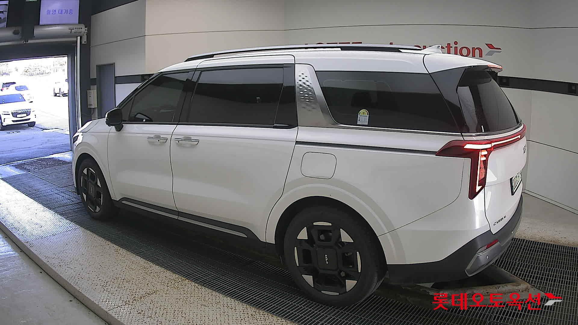 Kia Carnival id 3476469 из Кореи 10