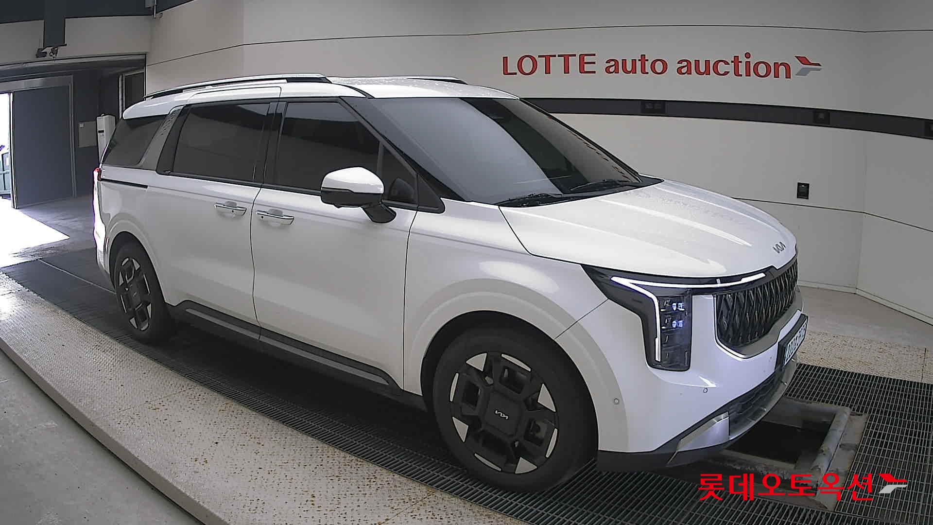 Kia Carnival id 3476469 из Кореи 16