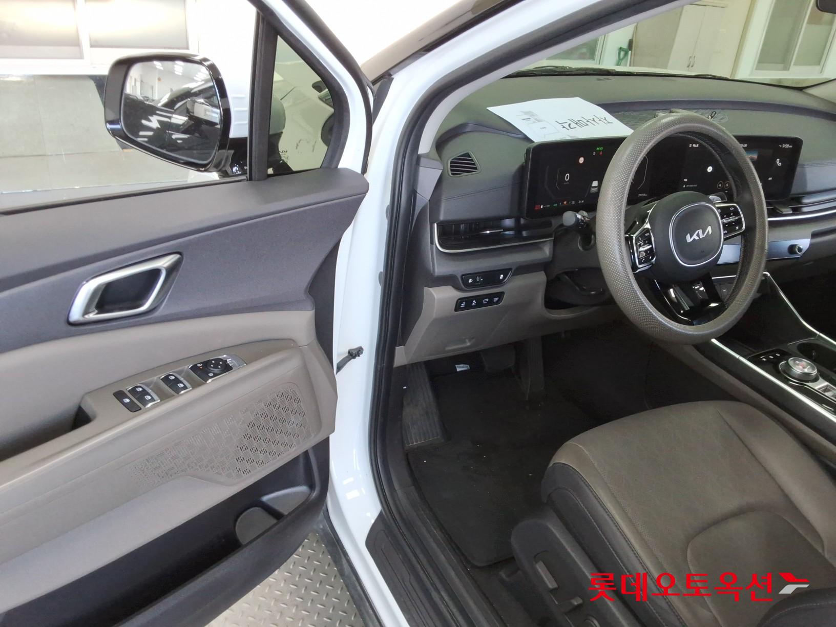 Kia Carnival id 3476469 из Кореи 35