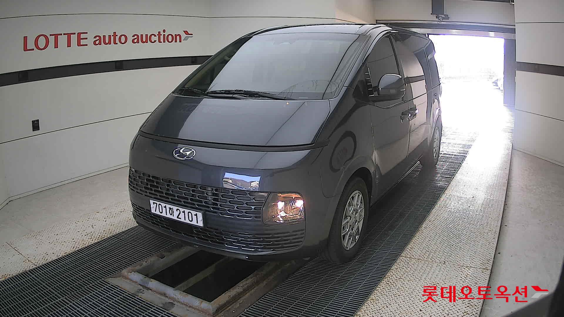 Hyundai Staria 2023 Graphite Grey Metallic из Кореи