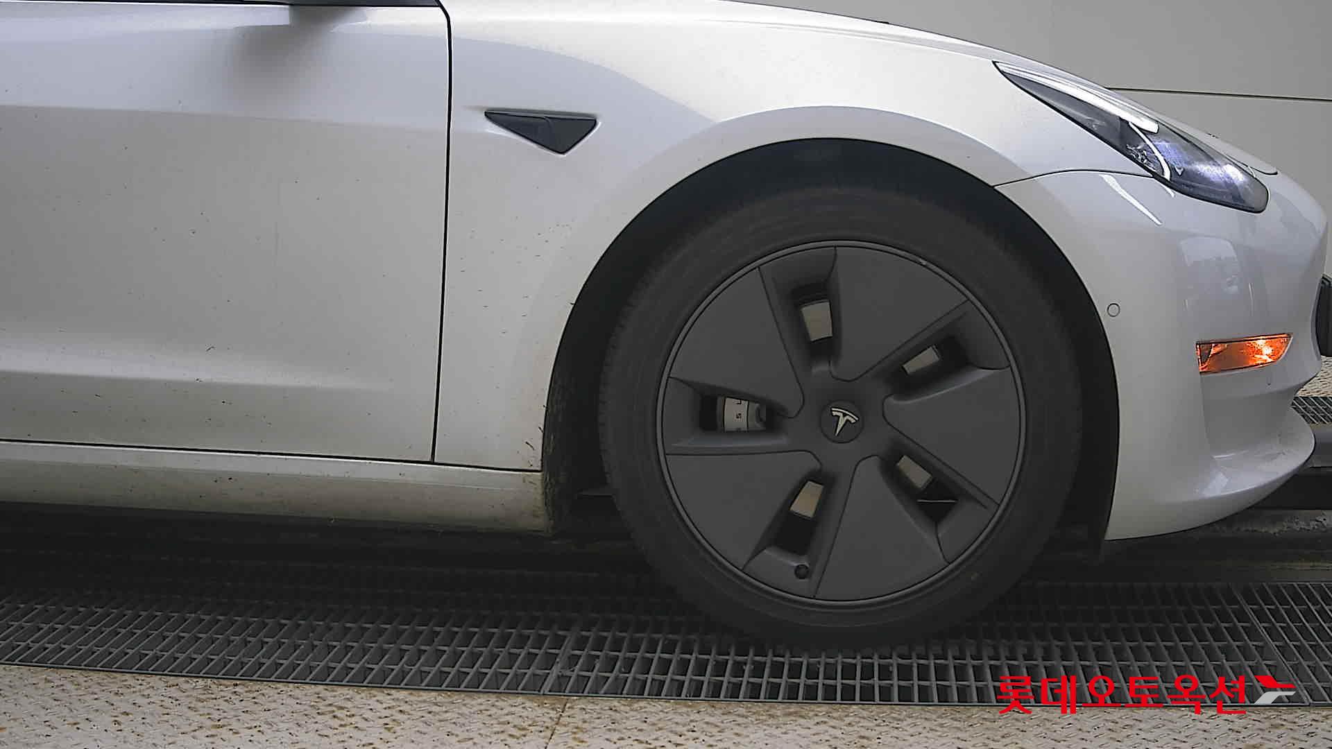 Tesla Model 3 Long Range id 3466758 из Кореи 23