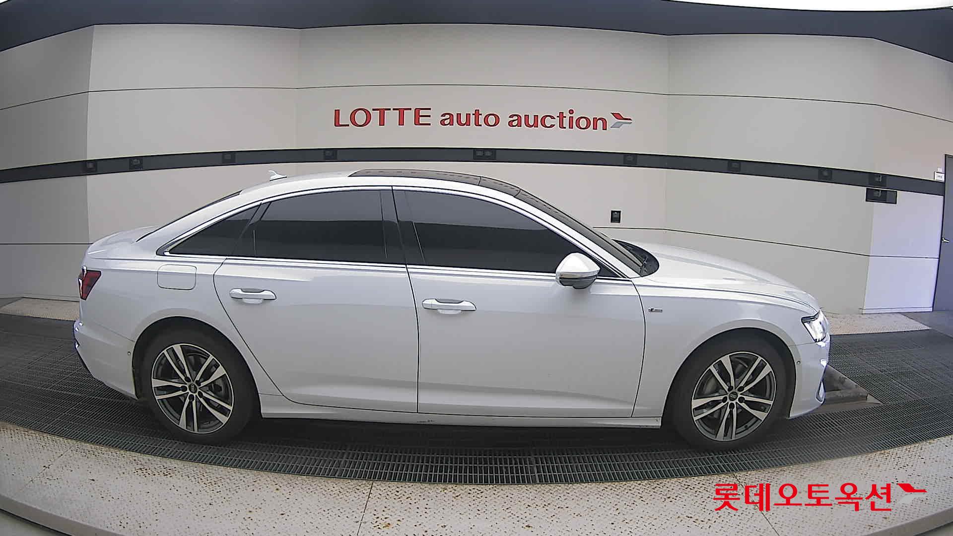 Audi A6 45 TFSI quattro 2021 GLACIER WHITE,METALLIC [AUDI] из Кореи, фото 3