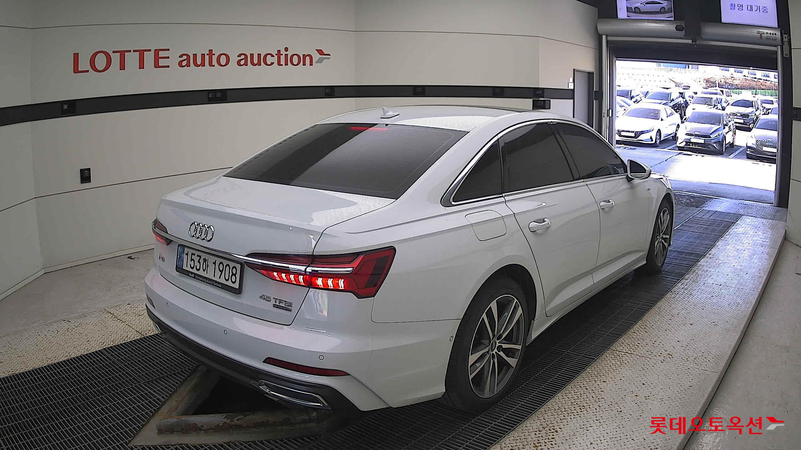 Audi A6 45 TFSI quattro 2021 GLACIER WHITE,METALLIC [AUDI] из Кореи, фото 4