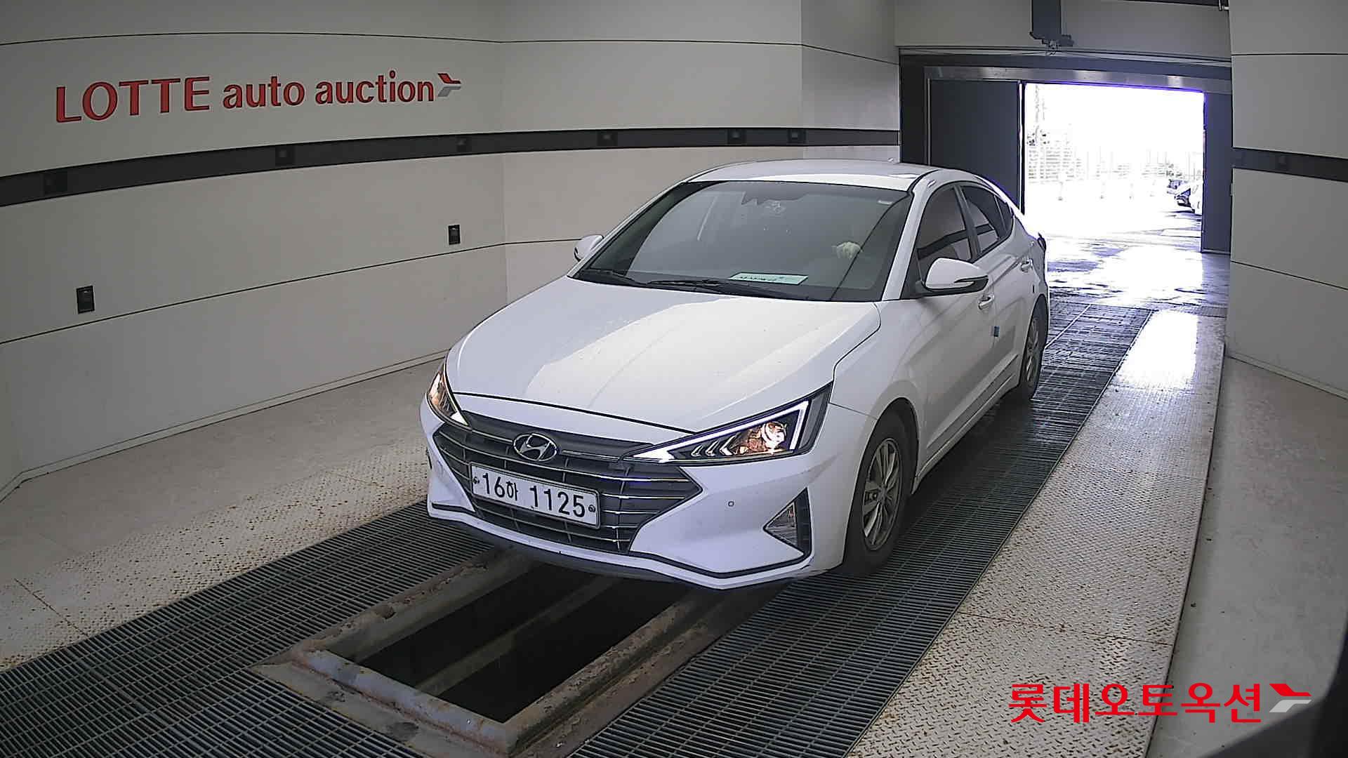 Hyundai Avante 2020 Polar White из Кореи