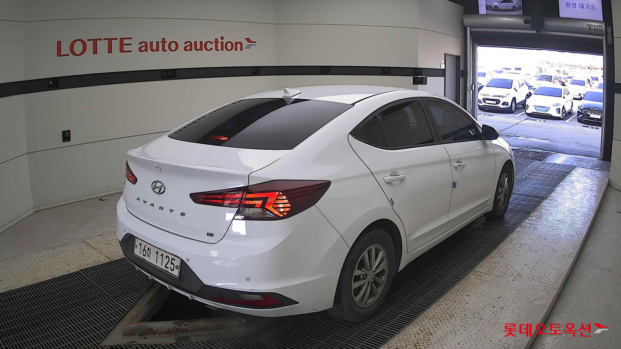 Hyundai Avante 2020 Polar White из Кореи, фото 4