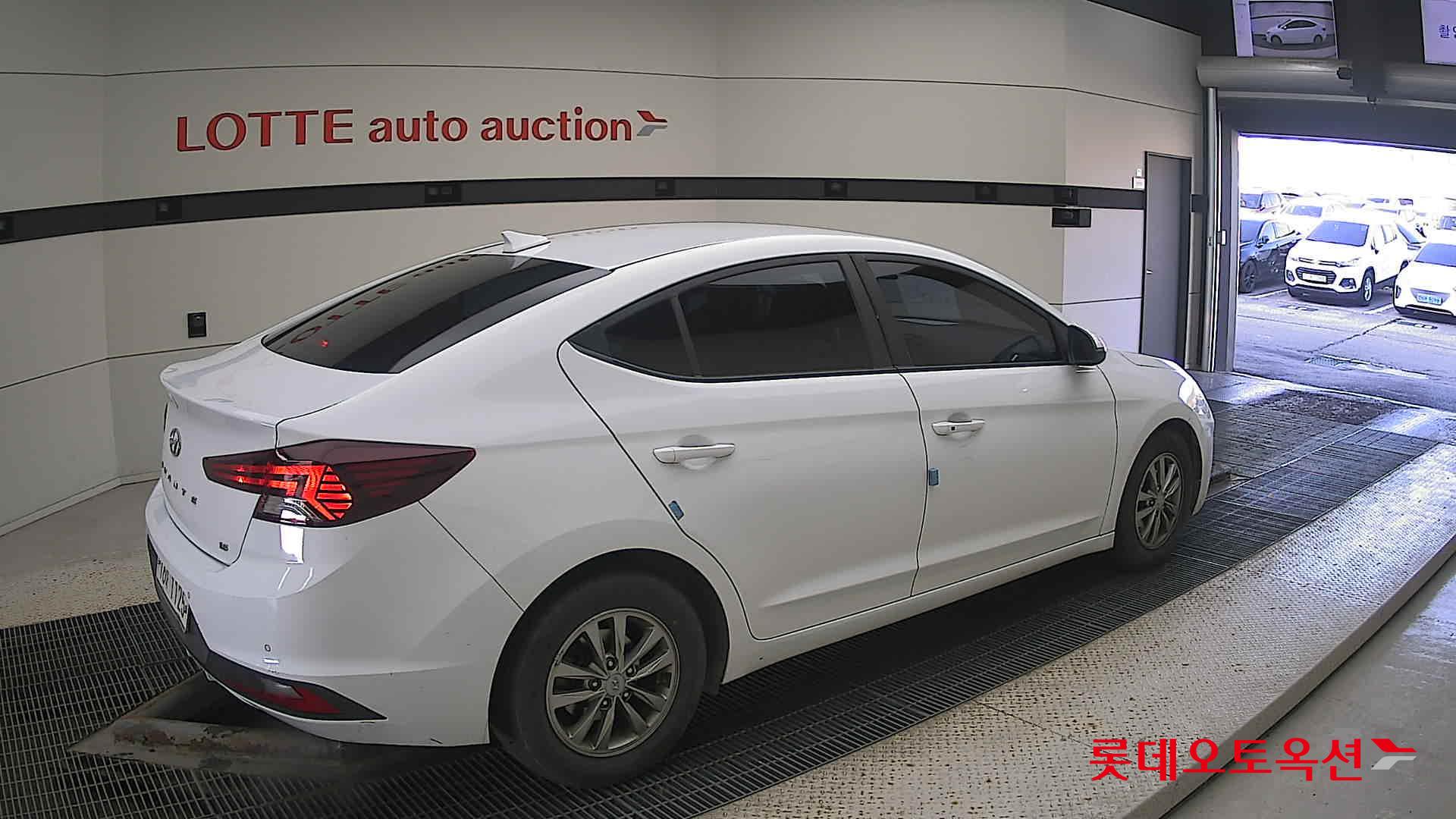 Hyundai Avante id 3476510 из Кореи 19