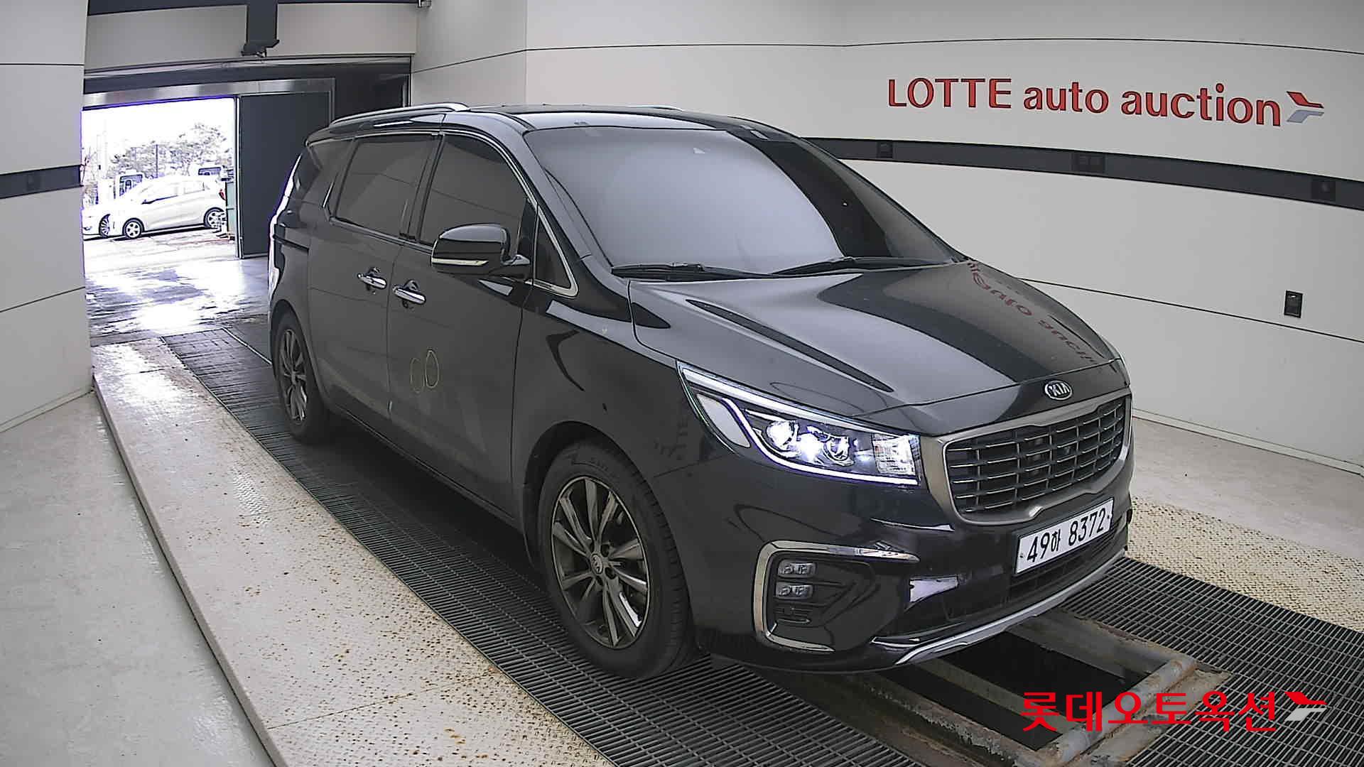 Kia Carnival 2019 Aurora Black Pearl из Кореи, фото 2