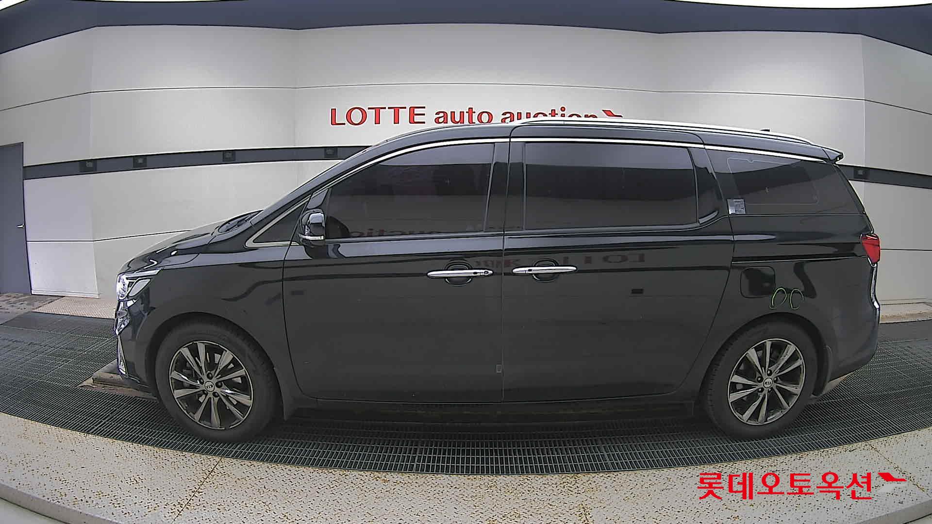 Kia Carnival id 3466778 из Кореи 7