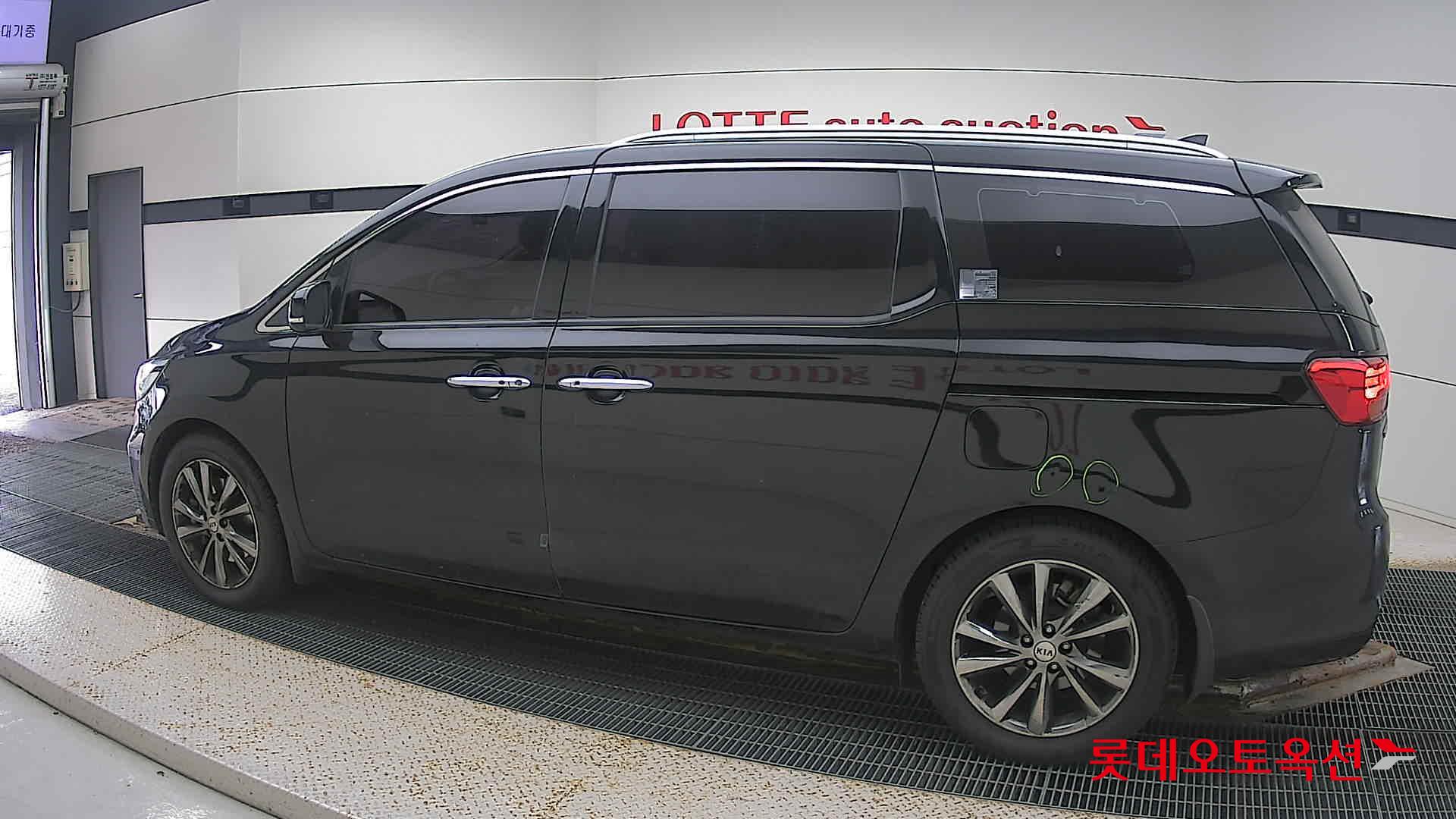 Kia Carnival id 3466778 из Кореи 11