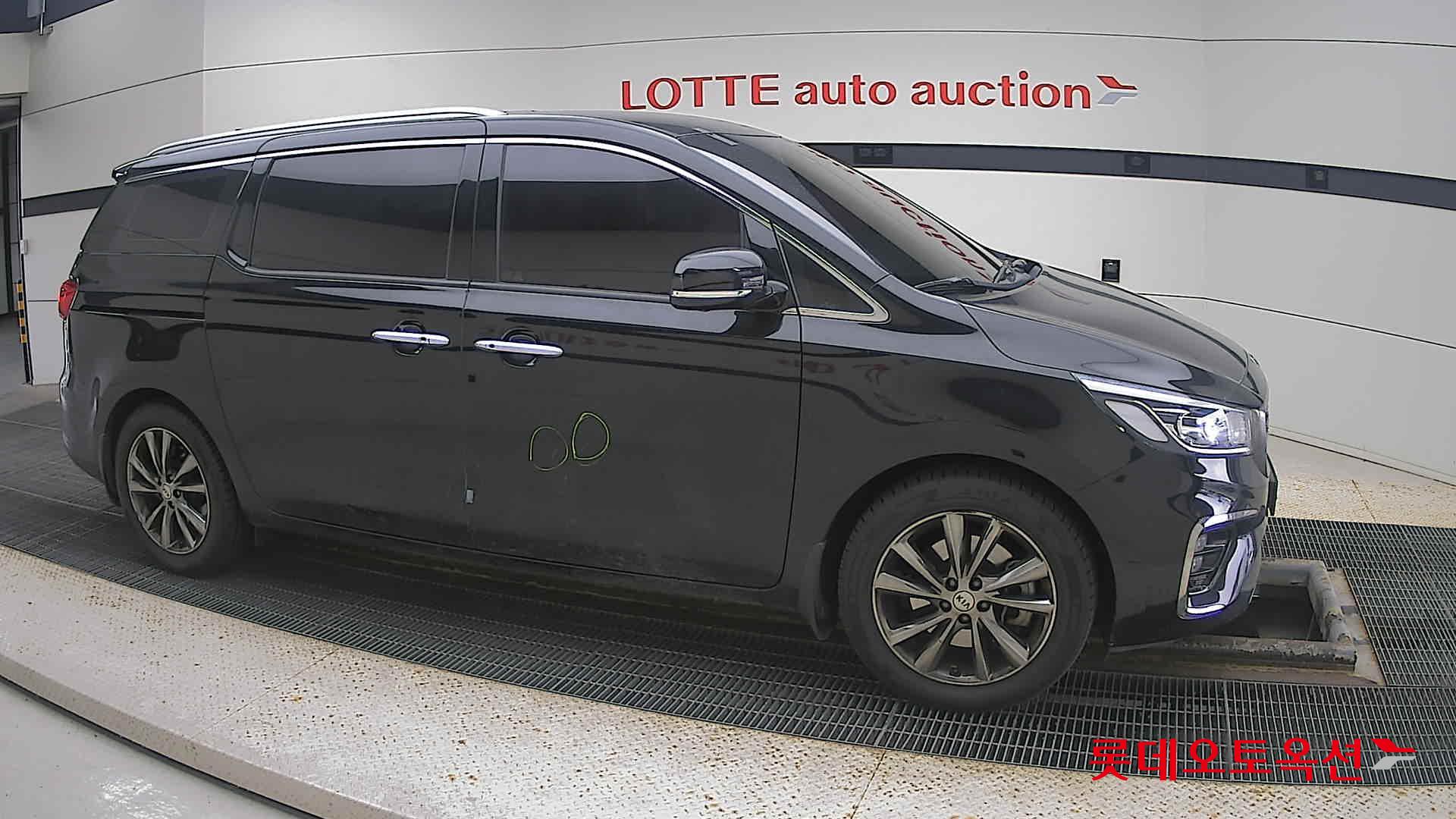 Kia Carnival id 3466778 из Кореи 17