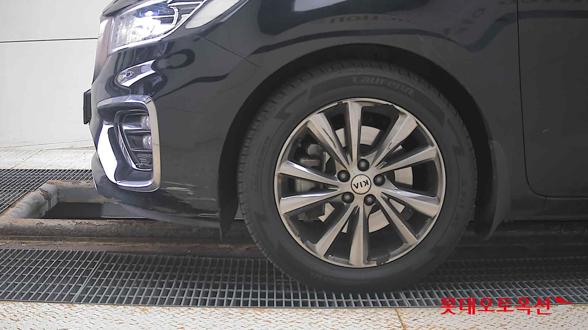 Kia Carnival id 3466778 из Кореи 21