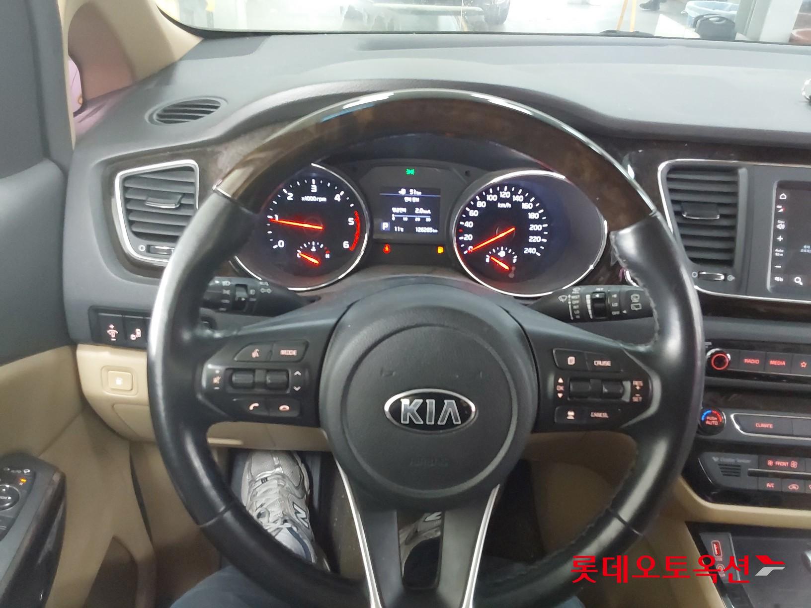 Kia Carnival id 3466778 из Кореи 29