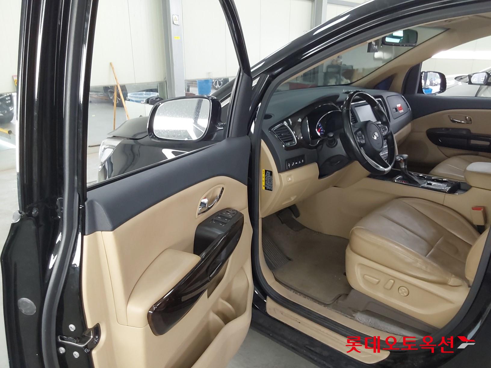 Kia Carnival id 3466778 из Кореи 35