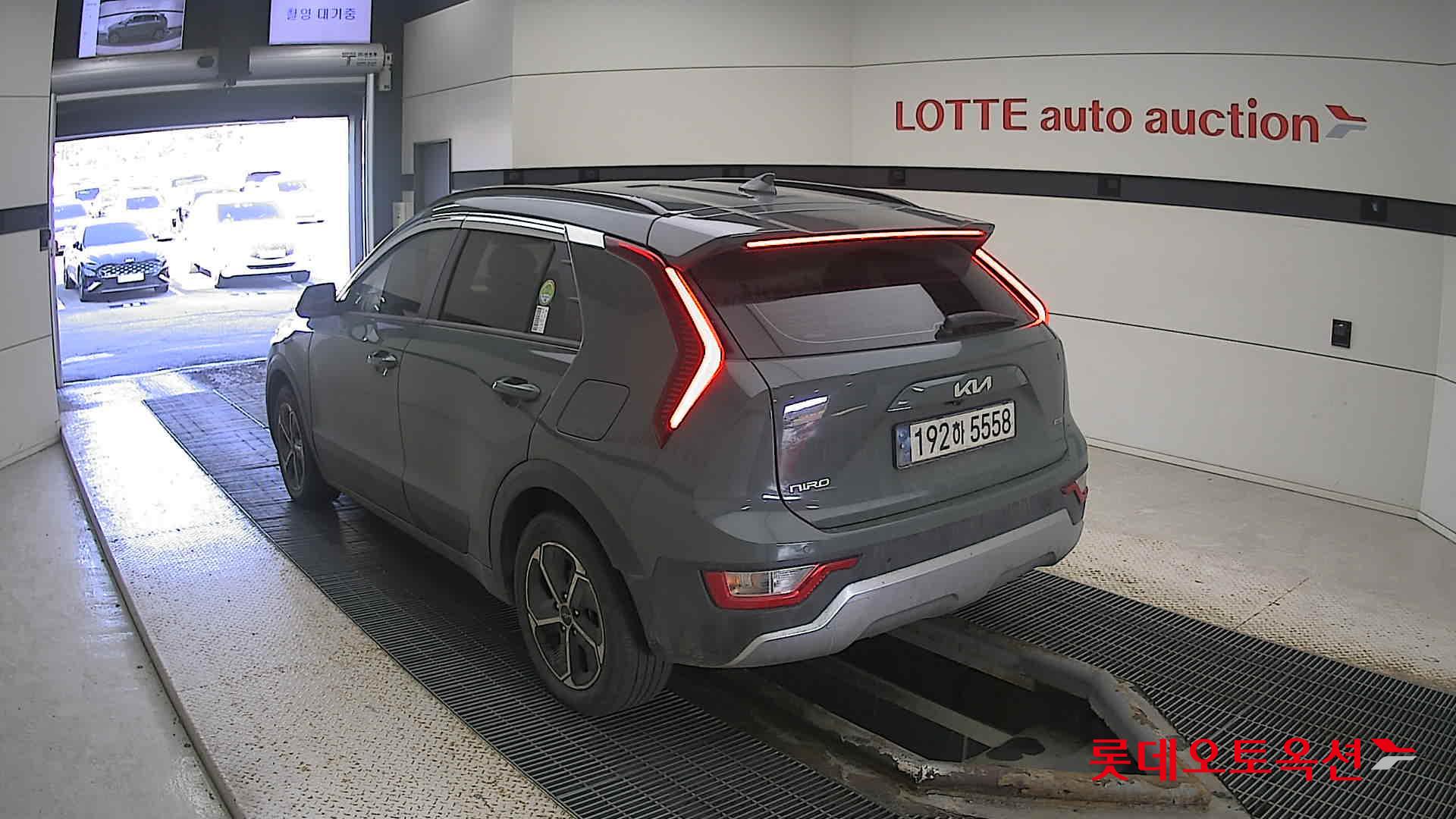 Kia Niro Hybrid 2024 Cityscape Green из Кореи, фото 6